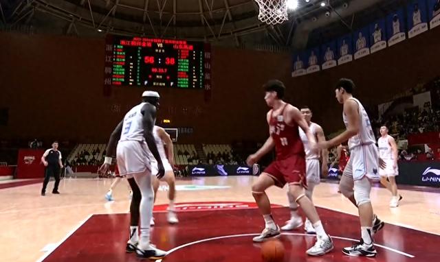 29+14+10！塔图姆达成个人生涯第二次三双！